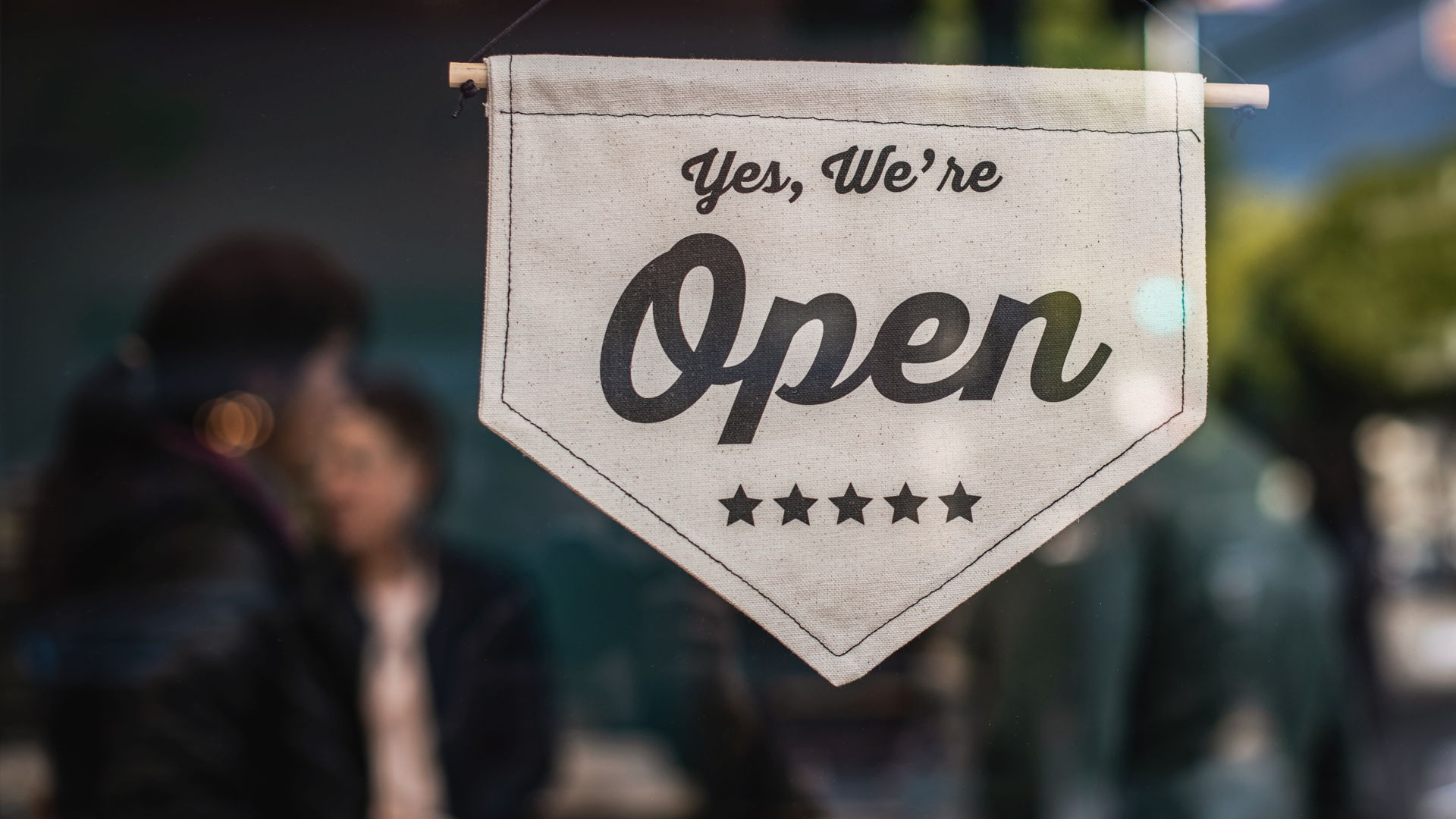 How Small Businesses Thrive in a Competitive Market