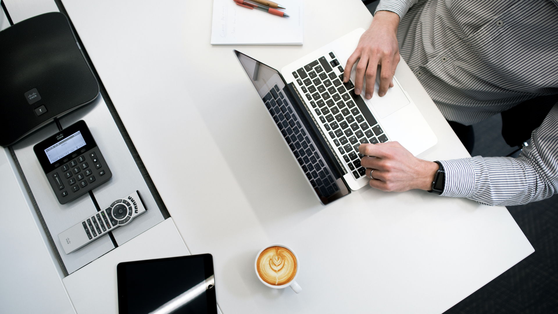 Why Small Businesses Should Outsource Bookkeeping and Accounting Services